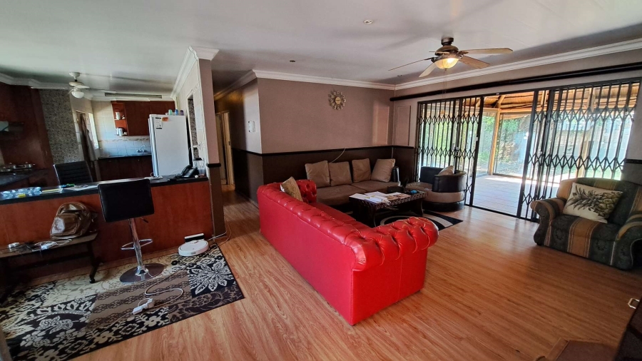 3 Bedroom Property for Sale in Langenhovenpark Free State